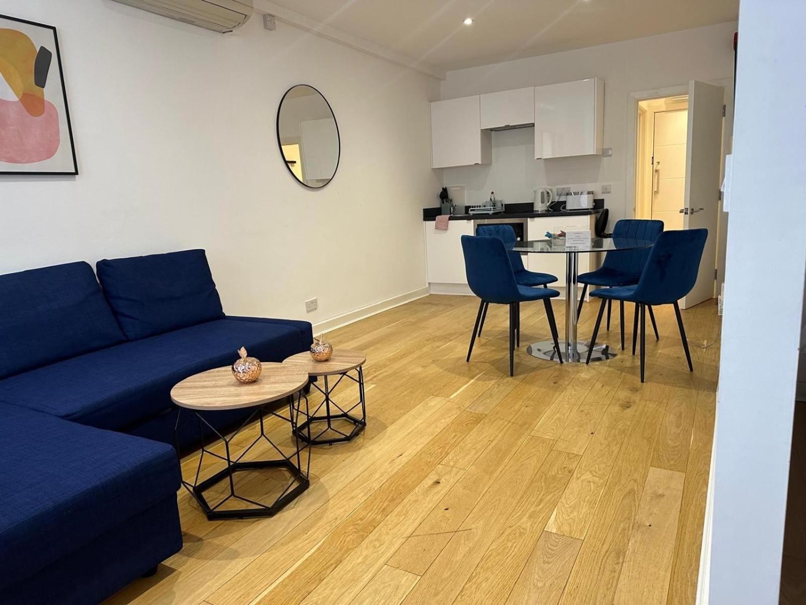 2A Soho Studios By Indigo Flats Sleeps 4 London Exterior photo